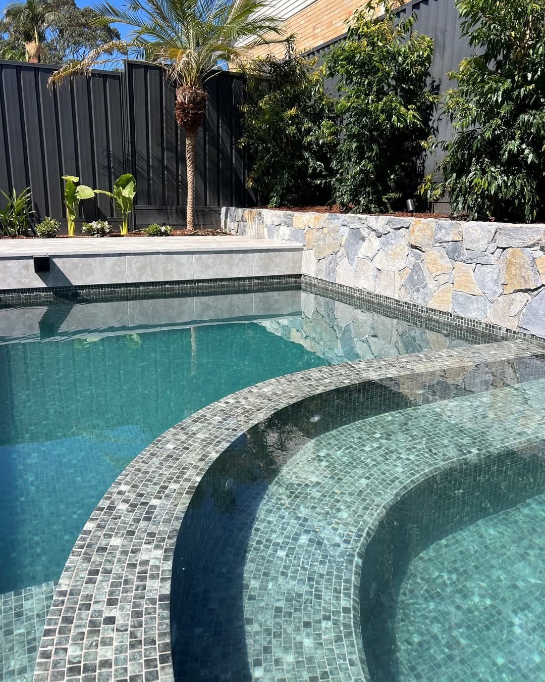 Piscina com Borda Infinita